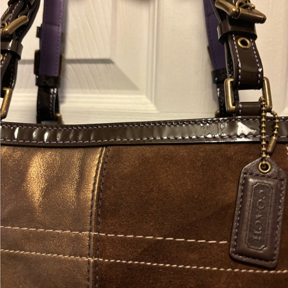 Coach VINTAGE H05J-8F69 Patchwork Suede/Leather/Metallic/Jacquard Zip Tote EUC - Picture 4 of 16